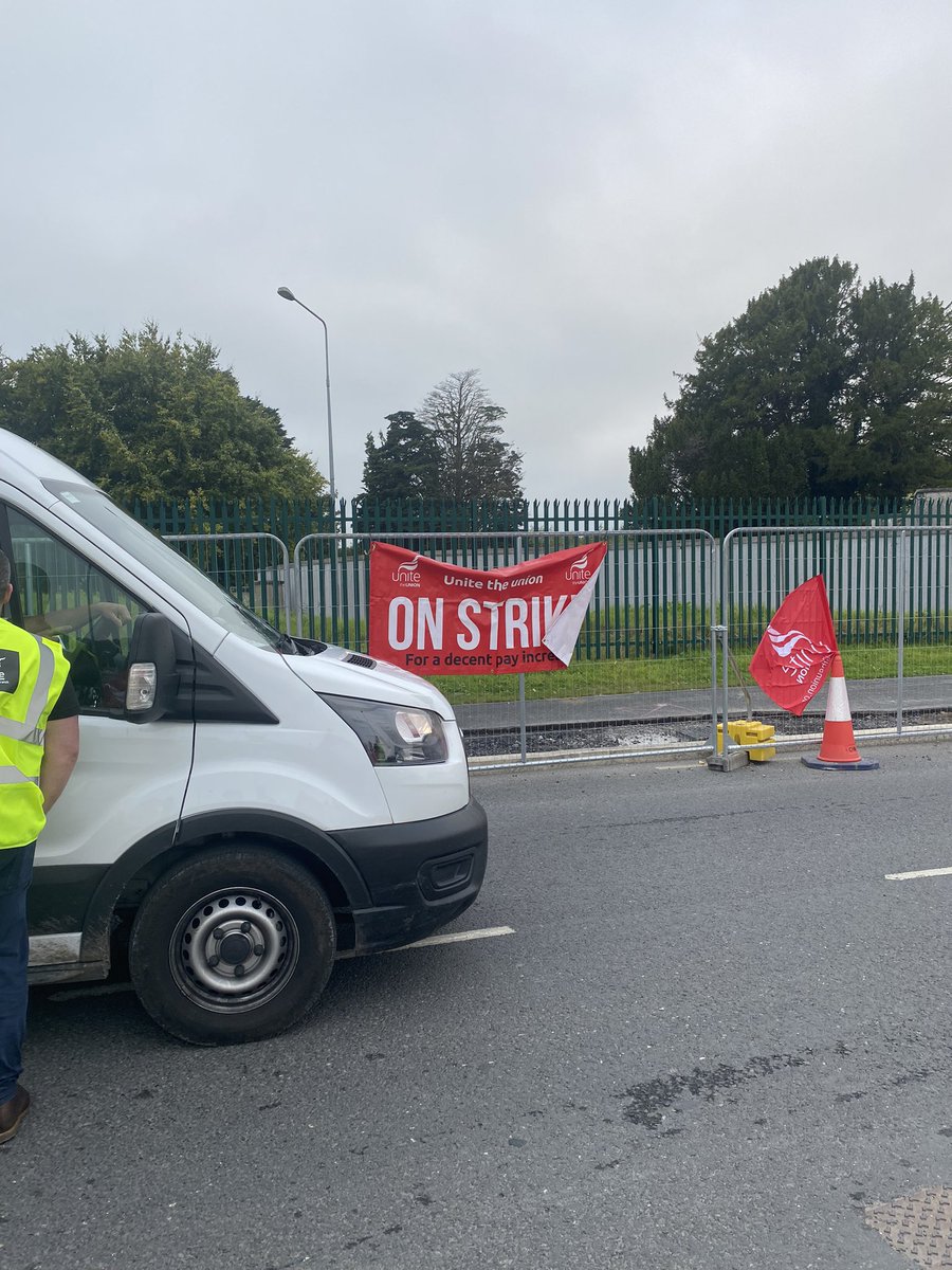 Ruth Coppinger (@ruthcoppingersp) on Twitter photo At the <a href="/UniteConsROI/">Unite Construction ROI - join.unitetheunion.org</a> <a href="/UniteunionROI/">UNITE union Ireland</a> picket line at Intel. Plumbers, welders, fitters on strike today to get back travel time taken during the recession. Support the workers ✊ At the <a href="/UniteConsROI/">Unite Construction ROI - join.unitetheunion.org</a> <a href="/UniteunionROI/">UNITE union Ireland</a> picket line at Intel. Plumbers, welders, fitters on strike today to get back travel time taken during the recession. Support the workers ✊