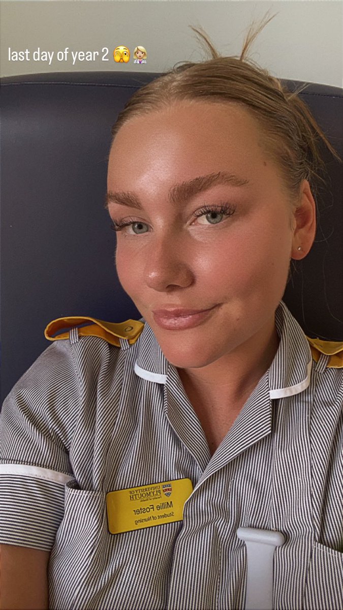 I DID IT🎉
After 3 years of over 2300 placement hours, endless assignments and exams I can finally say that I am a registered nurse!
This degree has been one of the hardest things I’ve ever done!
Now it’s time for the next chapter where I will be working on AMU at derriford 🏥👩🏼‍⚕️