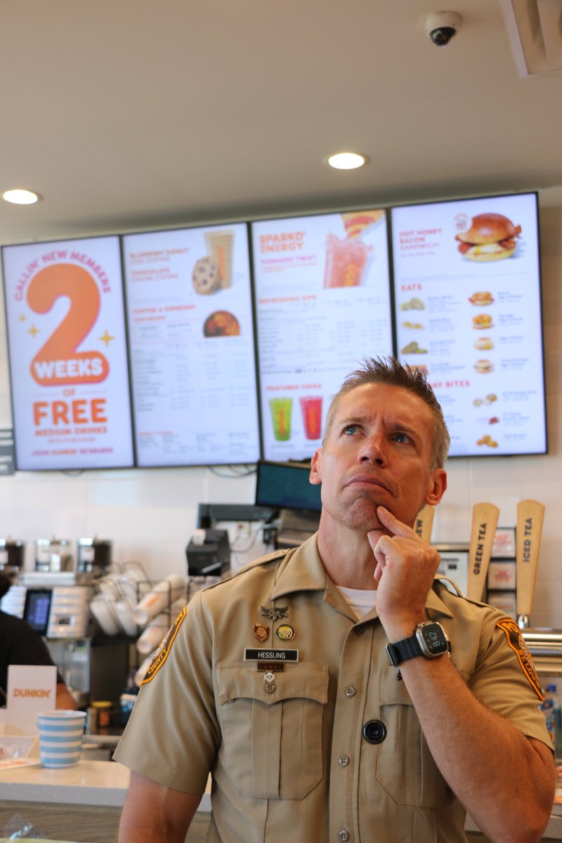 stlcountypd's tweet photo. So many choices. So little time.
Good morning, St. Louis County!
#FridayFeelings #stl #stlco #stlcountypd #copjokes #donuts #dunkin #FridayVibes https://t.co/5VBFF47mk0