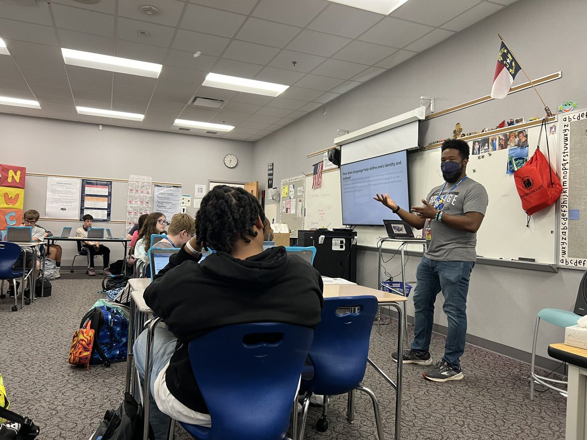 K_J_Hutchinson's tweet image. Such rich conversation in Mr. Lipscomb’s class this morning. Allowing space to dialogue and connect, seeing each person, it is hard to not just sit and stay awhile. #Griffins #LearningModel in action @NWakeCCAcademy