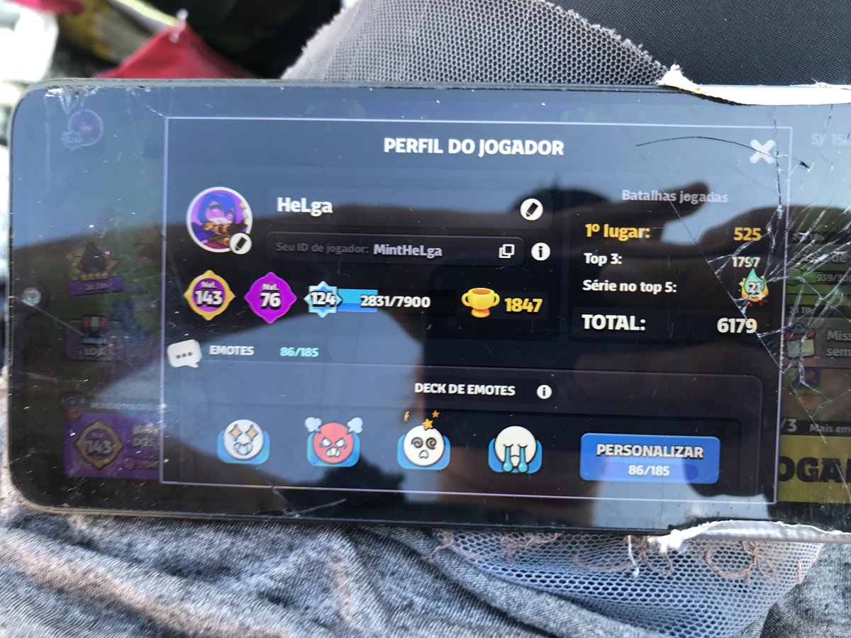 #squadbusters

play.squadbusters.com/Lx8a/simw2sui

my link for new friends…

is it posible to play with a team againt other players?

casual random team dont workout as i wished

win streak 21 without cheating about a week ago

troops level 3

i want more competitive play mode🙃