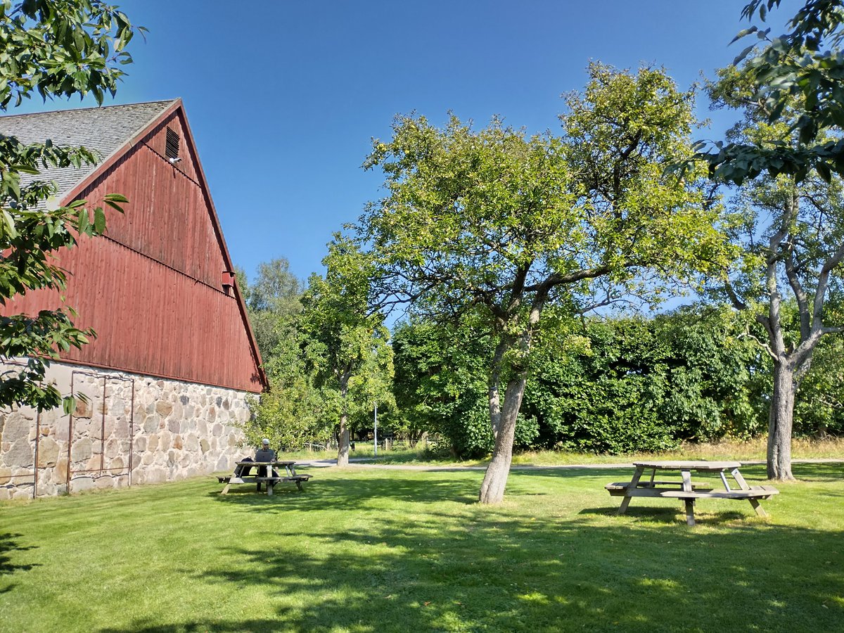 Final online preparations 💻 #Helsingborg 🇸🇪
for tomorrow's #OutdoorOfficeBarcamp in #Fredriksdal gardens 🌻🍃

#Barcamp #oobc24 #OutdoorOfficeDay #Sweden
<a href="/hbgstad/">Helsingborgs stad</a> <a href="/hdhbg/">Helsingborgs Dagblad</a>