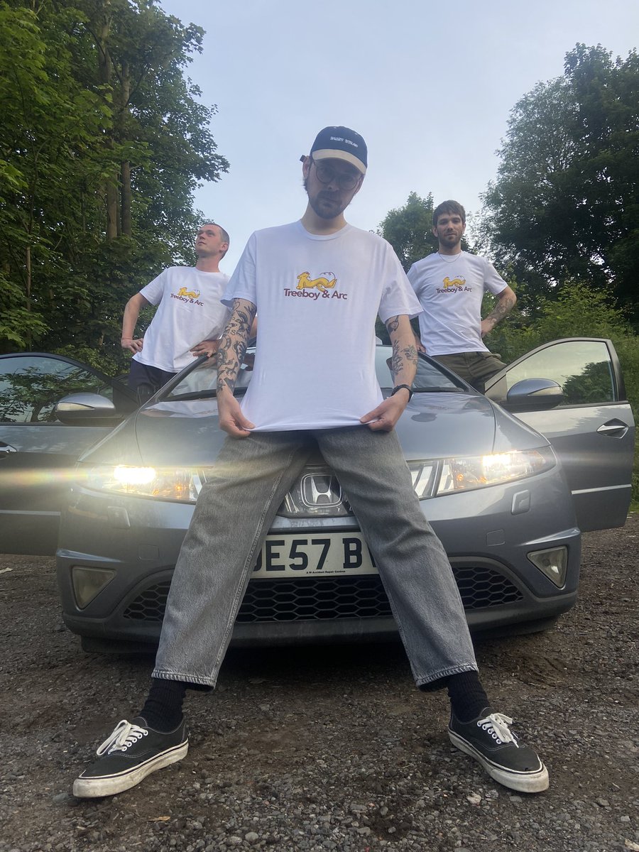 It’s band camp Friday y’all. We’ve still got fresh new Ts on the store and a whole bunch more. Head over to bandcamp via the link in our bio. Album 2 should be wrapped up in a couple weeks time and with the reunion of Oasis our goals as a band have never been clearer.