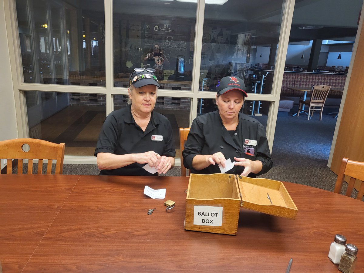 The contract for Aramark at Saginaw Valley State University was ratified on 8/31/24. They received a great CBA with good wages, maintained over 90% Employer monthly premium contribution for healthcare &amp; also received more personal days. Congratulations on a job well done. 🎉