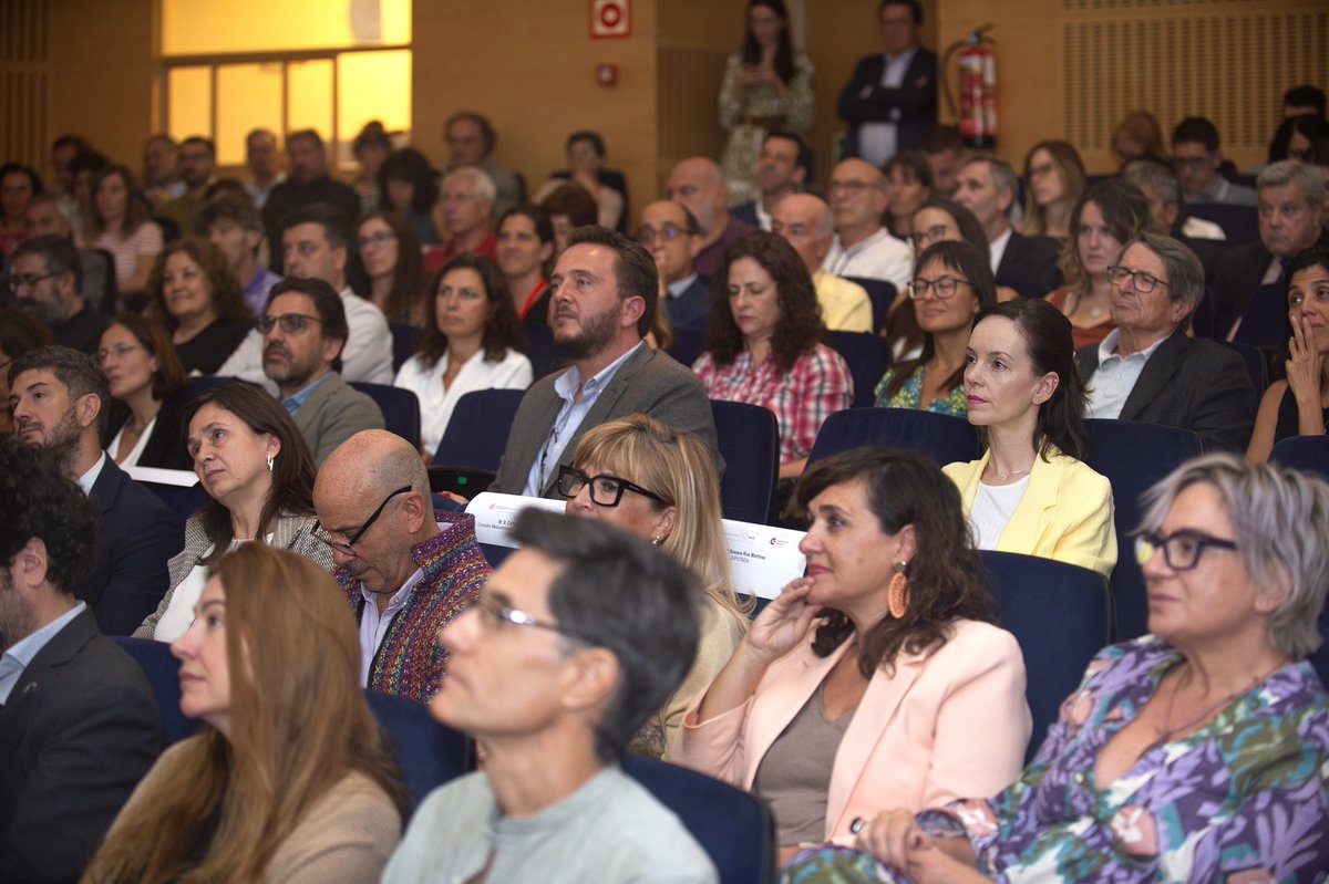 🙌Hoy abrimos la <a href="/AECID_es/">AECID</a> a l@s 2️⃣7️⃣3️⃣7️⃣ cooperantes españoles que exportan solidaridad a más de 1️⃣0️⃣0️⃣ países.

Celebramos los progresos en la reforma <a href="/CooperacionESP/">Cooperación Española</a> y el nuevo Estatuto de las Personas Cooperantes con <a href="/jmalbares/">José Manuel Albares</a> y <a href="/Eva_Granados/">Eva Granados Galiano 🌹</a> 

🥾Seguimos paso a paso!