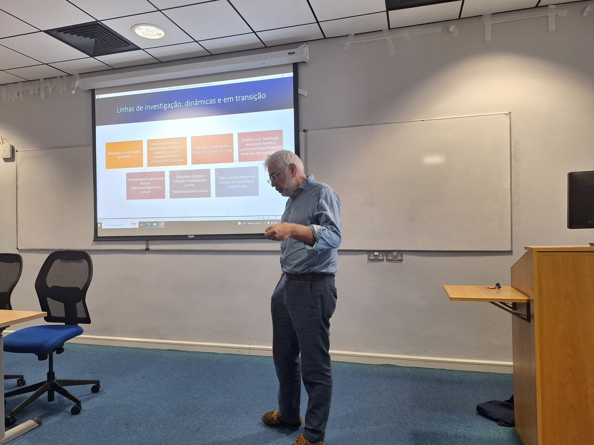 Elias Torres Feijó introducing the research network, Rede Galabra, a recent institutional member of @ACIS45th <a href="/wear/">Brandon.</a>