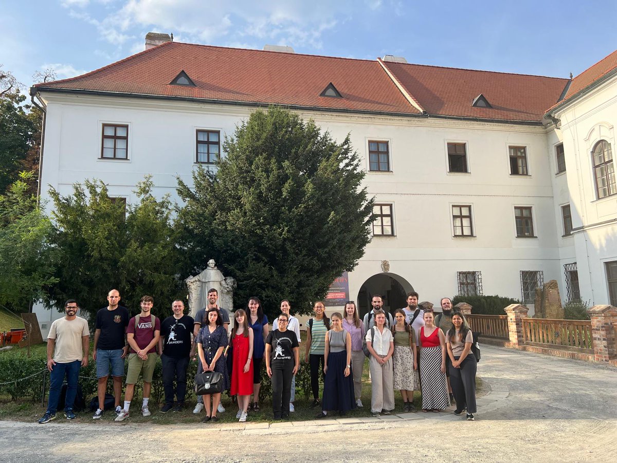Just wrapped up our <a href="/V4Sdb/">V4SDB</a> Summer School and it was an amazing experience!  Big shoutout to <a href="/WalentekLab/">Peter Walentek</a>, <a href="/AliceRe01752701/">Alice Reis</a>, <a href="/MarcelaBuchtova/">BuchtovaLab</a>, <a href="/mvargam/">Máté Varga</a>, <a href="/Ceitec_CellimCF/">Cellular Imaging Core Facility - CEITEC</a>, <a href="/V4Sdb/">V4SDB</a>, <a href="/muni_cz/">Masarykova univerzita</a>, <a href="/Co_Biologists/">The Company of Biologists</a> for making it unforgettable! 🐸🐟🐔 #PhDtraining #Xenopus #Zebrafish #Chicken