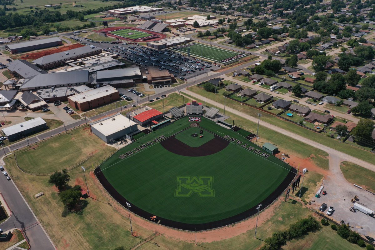 👀🐎🐎⚾️⚾️ Finishing touches to this new <a href="/BaseballBroncos/">Mustang Baseball</a> yard. This <a href="/AstroTurfUSA/">AstroTurf</a> 💎really compliments its 🏈 brother, we installed this summer, in the background. New surfaces for <a href="/MustangSchools/">Mustang Public Schools</a> for years to come. #FindYourFooting #YourFieldOurPassion