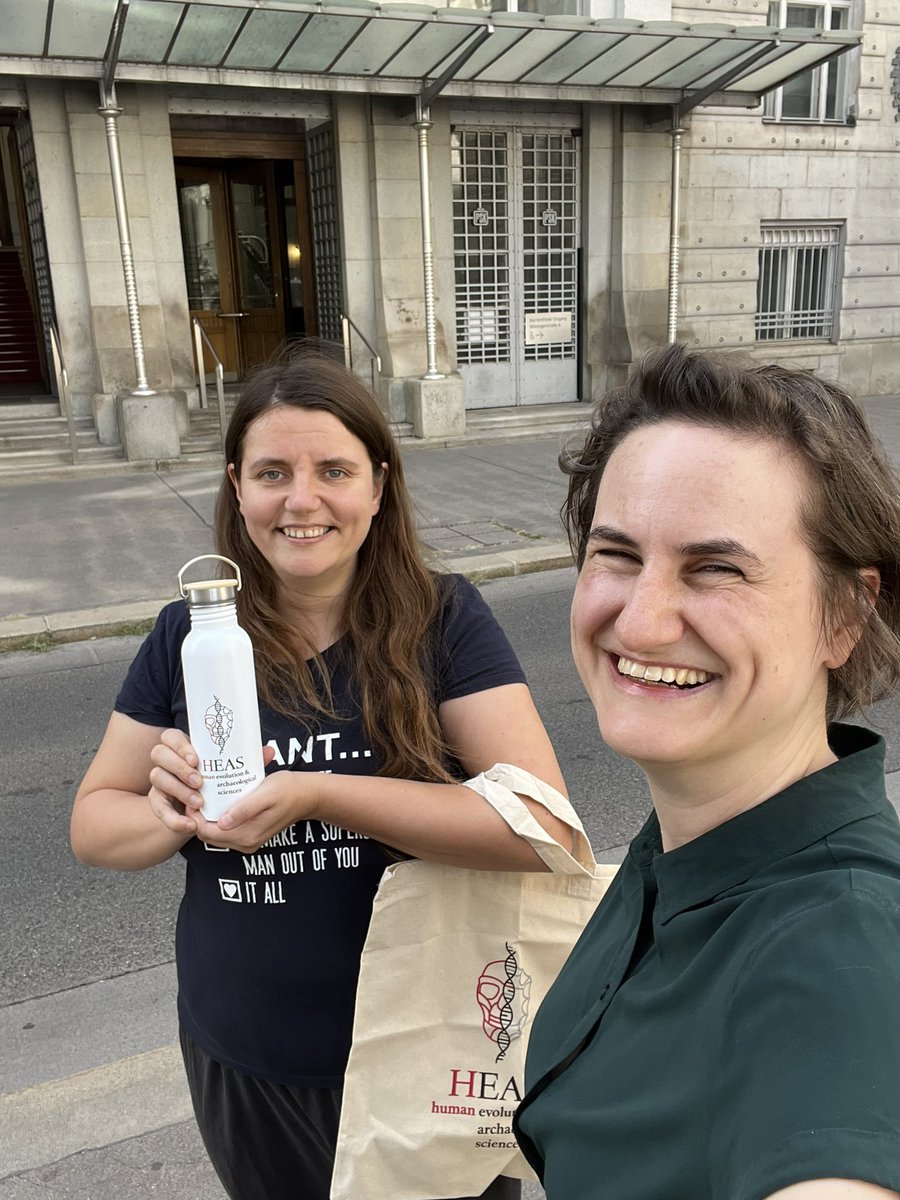 StahlschmidtC's tweet image. Visiting V. Schmid @oeai_oeaw to talk Middle Stone Age and enjoying the new @heas merch!