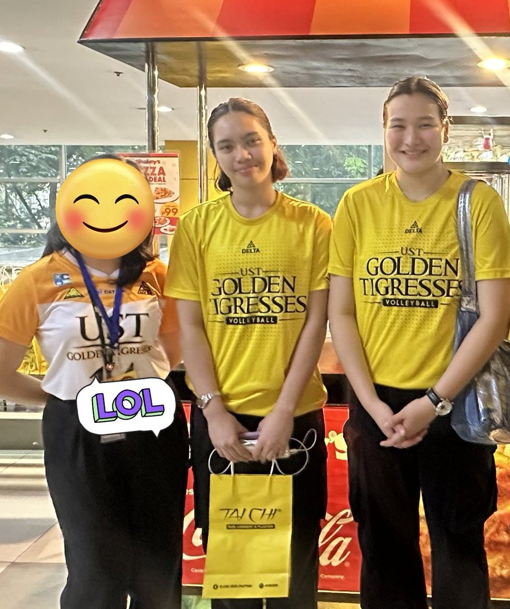 queensleya_'s tweet photo. With Jonna &amp; Bianca 😻🥰

#tyL #All4You #USTExhibitionMatch https://t.co/Cg5IZlRxOe