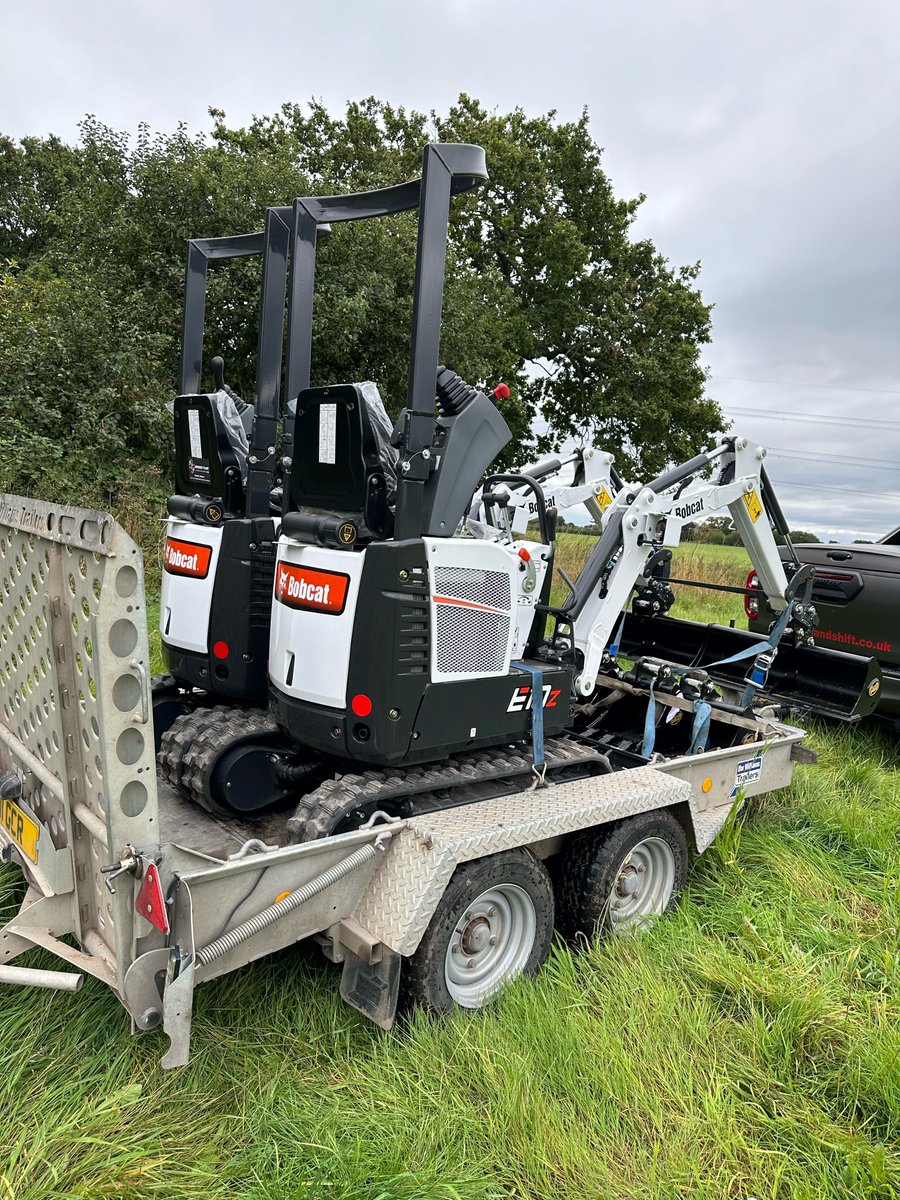 Thanks for our loyal, returning customer Bruce from Dig &amp; Shift Groundworks for his purchase of another pair of Bobcat E10Z's and for these very arty shots

Get in touch today to find out what other Bobcat's we have in stock to suit your needs

#Bobcat #MicroDigger
@ballyveseyltd