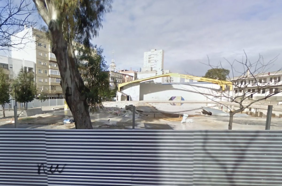 OscarTorresCFS's tweet photo. Decía Bruno García que la construcción del Pabellón Portillo era imparable 😡

👉 No puede ser imparable lo que no está en movimiento
👉 Aún no se ha licitado ni el proyecto de ejecución
👉 No tiene la totalidad de la financiación asegurada

Eso sí ... lo anuncia todos los meses https://t.co/Lg3r4WsB1M