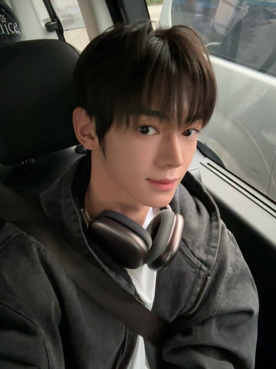 너무 잘생겨서 자꾸자꾸 생각이나