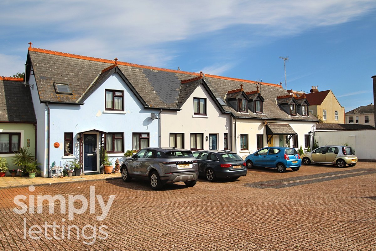 simplylett's tweet photo. #ToLet A one bed Mews #House in #Worthing with allocated parking - £975pcm! VIDEO TOUR: https://t.co/sr3qLrbtv8 PROPERTY DETAILS: https://t.co/9xr84lA6Bd Call 01273 729 000 to view! #Lettings #Property #Brighton #SimplyLettings https://t.co/9Mpqgs65OR