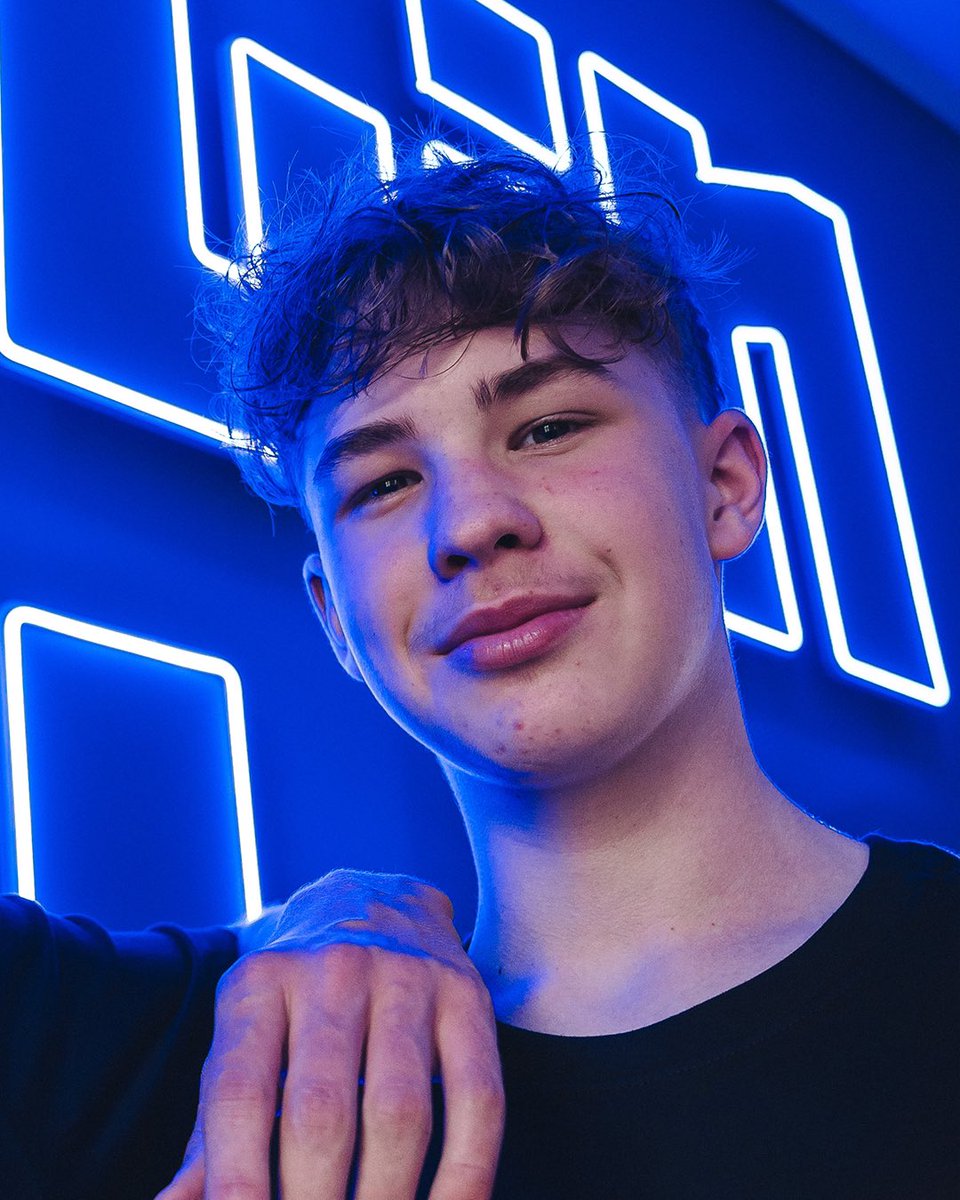 NEUZUGÄNGE - #HaHoHe 💙🤍

Len-Luca „Lenni“ Seidel &amp; Nick Mittelstädt!📝

Wir begrüßen unsere beiden neuen eHerthaner!🎮

#herthabsc #BSCeSport #gaming #esport #hertha #berlin #bsc