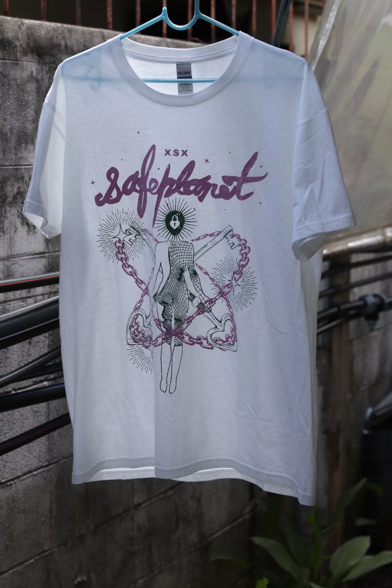 chopperstores's tweet photo. SAFEPLANET Mind Planet 🫶

Size : XL (อก44 ยาว29.5)
ราคา💰: 950 (รวมค่าเดินทางง)
Condition : 9/10
ตำหนิ👉🏽 : มีรอ���เปื้อนสองจุดเล็กมากๆๆๆ
ทักทวิตไม่ได้ทักไอจีร้านนะครับ https://t.co/HiYogMPdeL
#เสื้อวงไทย #safeplanetband #cattshirt #เสื้อวง #safeplanet https://t.co/YyaoTwXZrI