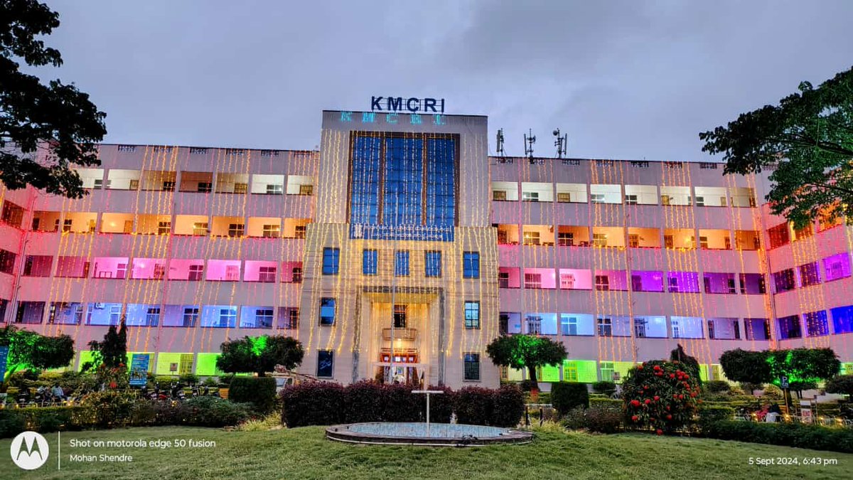 The renaming ceremony of Karnataka Institute of Medical Sciences (KIMS) to Karnataka Medical College and Research Institute (KMCRI) is taking place today. Students and faculty are gathering to mark this significant milestone.