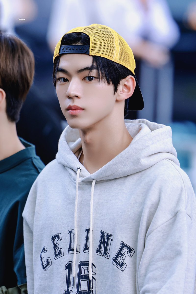 dhmaze0130's tweet photo. 240906 ICN 출발

#DOHOON #도훈
#TWS #투어스 https://t.co/MmQg9uRMPh