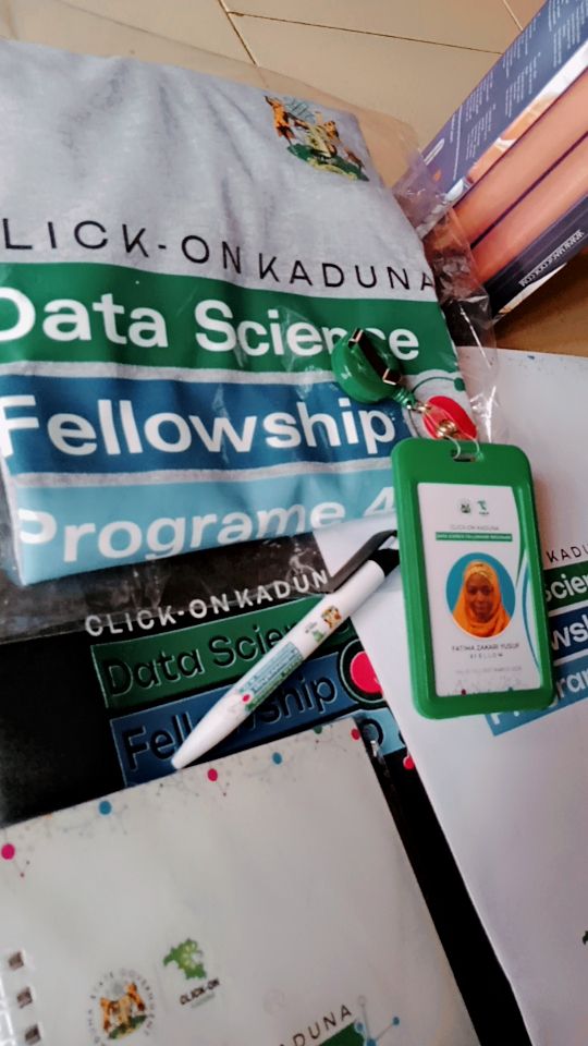 AphatFz's tweet image. After being inducted, we&apos;re ready to kickstart our classes DSFP 4.0

Fully kitted with amazing gifts.
Thank you @ClickOnKaduna @NFTIAfrica 
#ClickOnKaduna 
#DataScienceFellow