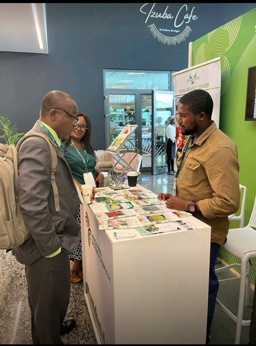 jcniyomugabo's tweet image. Yesterday, I had the opportunity to attend a side event hosted by USAID @HingaWunguke at the #AFSForum2024.

The event showcased the Agriculture Development Initiative, specifically the Farm Service Center (FSC) model developed by Cultivating New Frontiers in Agriculture (CNFA).…