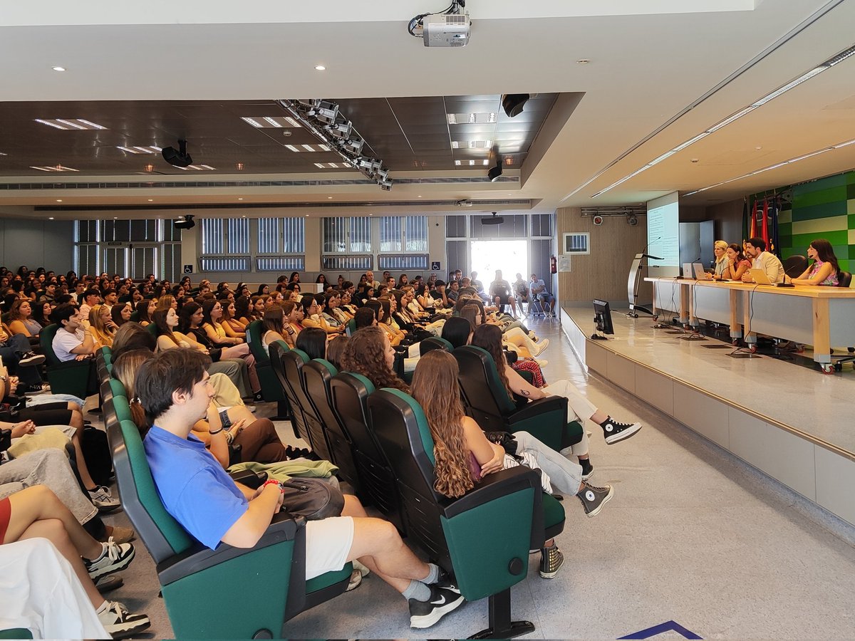 FACULTAD DE FORMACIÓN DEL PROFESORADO Y EDUCACIÓN tweet media