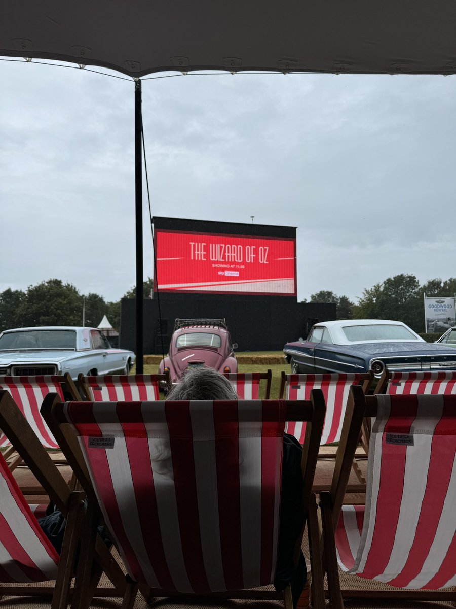 simon hutton tweet media