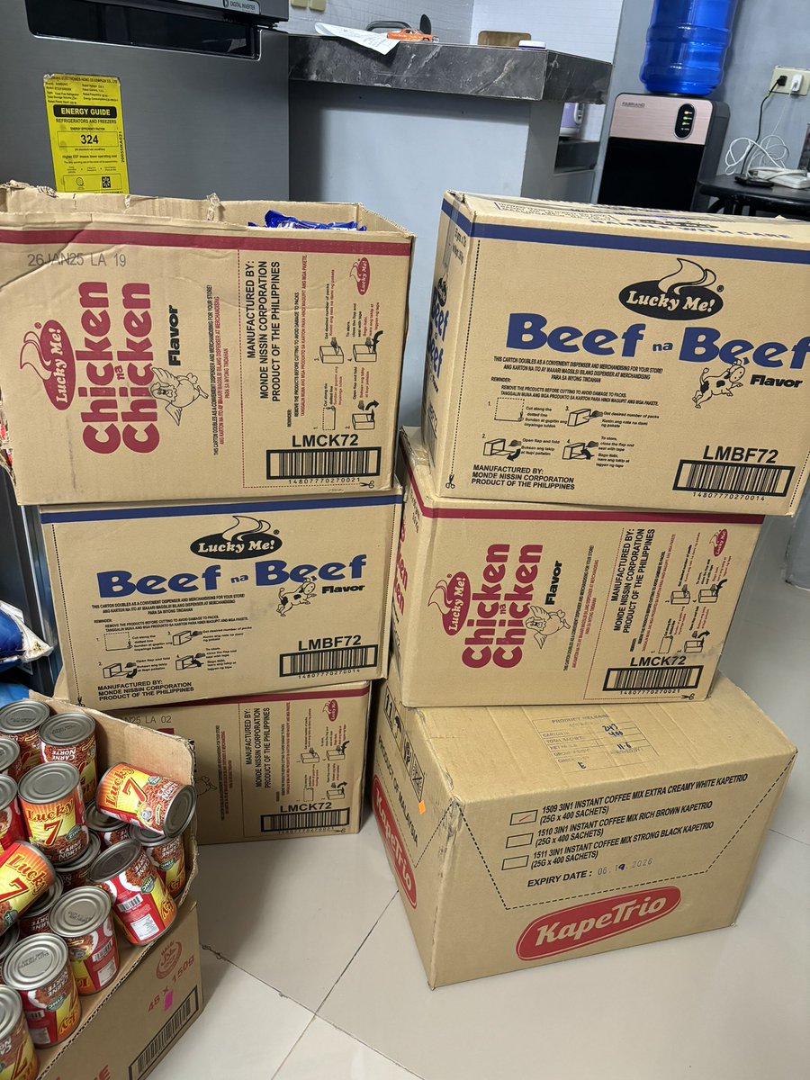 PlushiesForHope's tweet image. #EntengPH relief project update
We&apos;ll start repacking in a few minutes. Thank you for your support and generosity. 

Items: Rice, Noodles, Meat Loaf, Corned Beef, Cereal, Biscuit and Coffee

Number of beneficiaries: 84