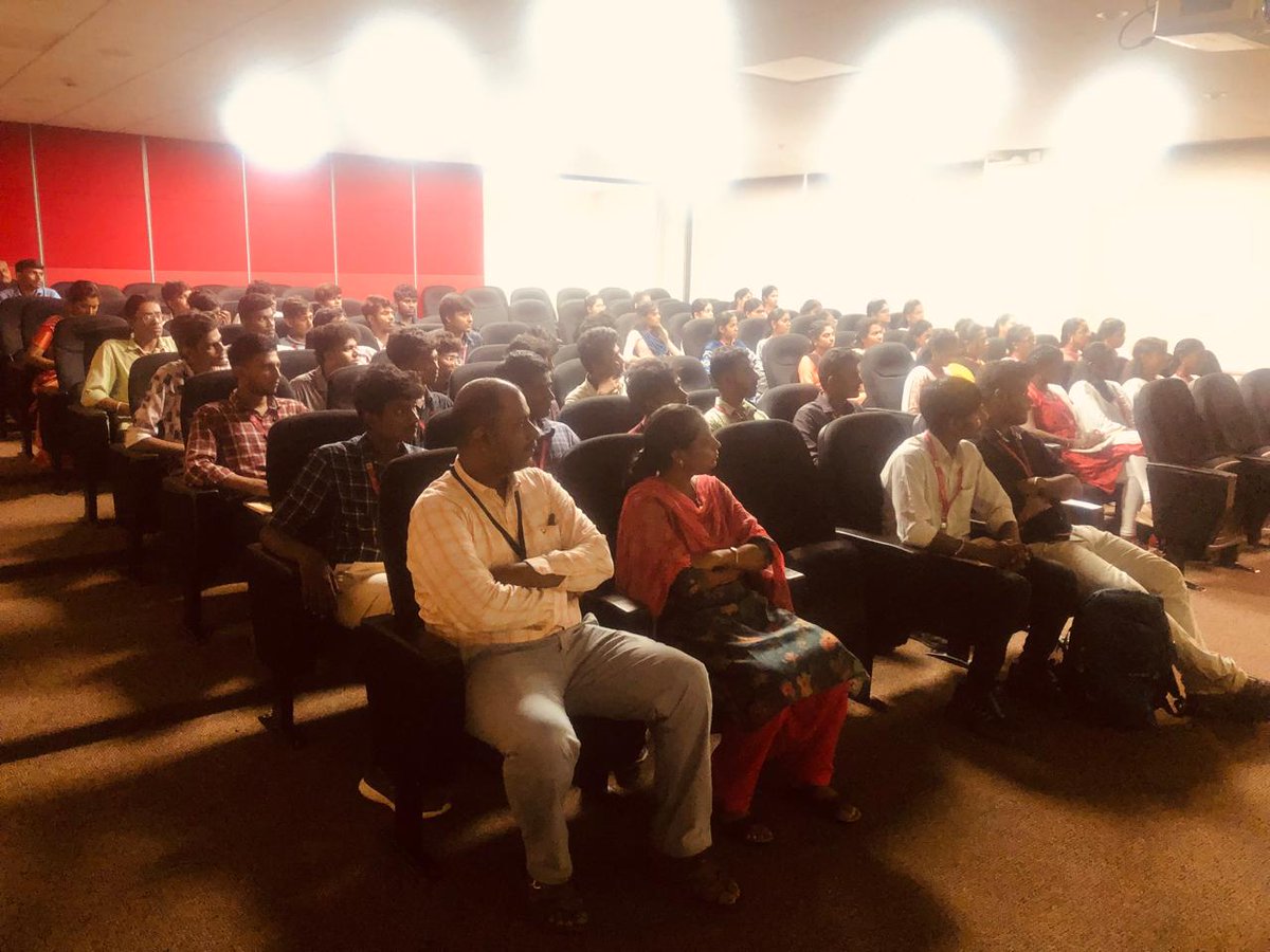 STPIChennai's tweet photo. The Engg. students from SA Engg. College visited STPIC for industrial visit &amp; gained valuable insights into various initiatives of STPI in promoting IT/ITES/ESDM sectors &amp; nurturing entrepreneurship.
We are committed to inspiring &amp; empowering the next generation innovators! https://t.co/aVKwZEJPRq