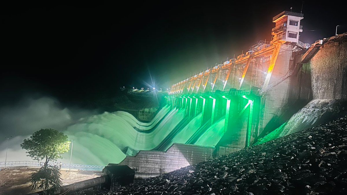 project_mahi's tweet photo. Night View of Mahi Bajaj Sagar
 @Dmbanswara @Neerajkpawanfan https://t.co/w4FFOswIZE