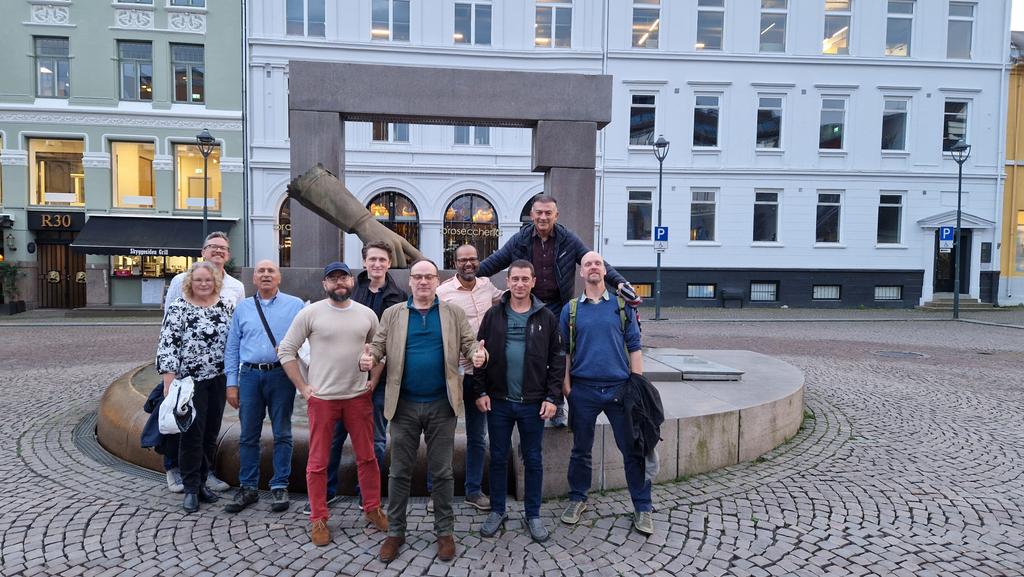Siddharth Sareen (@sidsareen) on Twitter photo This was a really fun and generative workshop to host with colleagues <a href="/FniNansen/">Fridtjof Nansen Institute</a> - we're grateful to all the participants who took the time to contribute work and engage, and to the funders who made it possible to convene and collaborate: <a href="/forskningsradet/">Norges forskningsråd</a> <a href="/ped_eu/">PED-EU-NET</a> <a href="/SHiFTCostAction/">SHiFT COST Action</a> This was a really fun and generative workshop to host with colleagues <a href="/FniNansen/">Fridtjof Nansen Institute</a> - we're grateful to all the participants who took the time to contribute work and engage, and to the funders who made it possible to convene and collaborate: <a href="/forskningsradet/">Norges forskningsråd</a> <a href="/ped_eu/">PED-EU-NET</a> <a href="/SHiFTCostAction/">SHiFT COST Action</a>