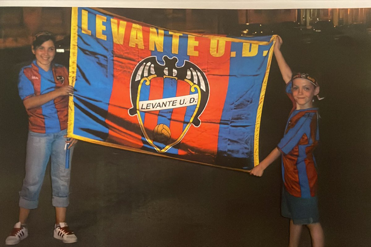 Feliç 115 aniversari <a href="/LevanteUD/">Levante UD</a> 💙❤️
per continuar aconseguint somnis amb tu!