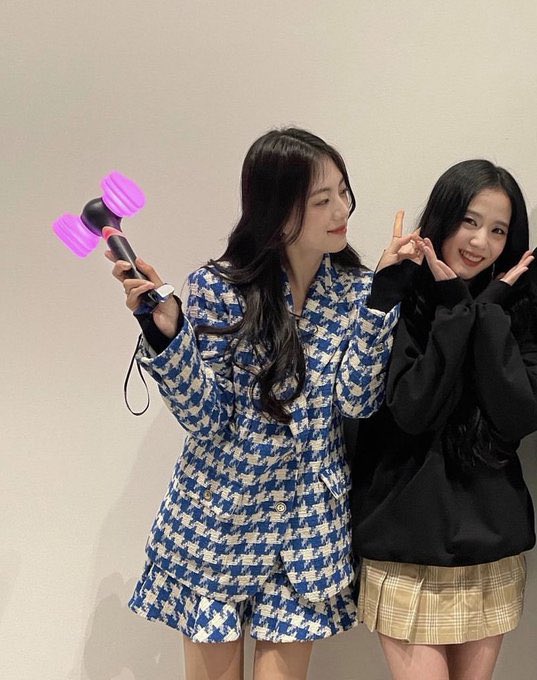 JISOO RAMYEON tweet media