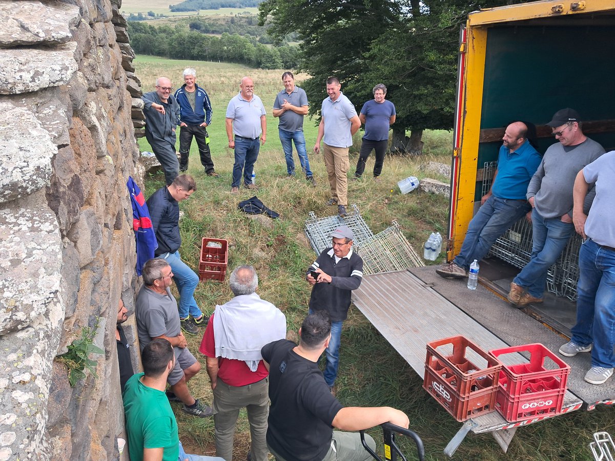 Ferrier Jean Michel (@jm_ferrier) on Twitter photo Transhumance du Saint Pourçain, la cuvée Lo Montogno va passer 2 ans dabs un buron dans le Cantal à 1000 m d altitude ...<a href="/SAINTPOURCAIN/">Cave des Vignerons de Saint Pourçain</a> <a href="/pourcain/">Cave Saint-Pourçain</a> <a href="/AuvergneMarque/">Auvergne - Compte Officiel</a> <a href="/auvergnerhalpes/">Auvergne-Rhône-Alpes</a> <a href="/Partir_Ici/">Auvergne-Rhône-Alpes Tourisme 🌸</a> <a href="/Allierdpt/">Allier Département</a> <a href="/comagri_france/">COMAGRI France</a> <a href="/Comite_Vin_Aura/">Vignobles d'Auvergne Rhône-Alpes</a> Transhumance du Saint Pourçain, la cuvée Lo Montogno va passer 2 ans dabs un buron dans le Cantal à 1000 m d altitude ...<a href="/SAINTPOURCAIN/">Cave des Vignerons de Saint Pourçain</a> <a href="/pourcain/">Cave Saint-Pourçain</a> <a href="/AuvergneMarque/">Auvergne - Compte Officiel</a> <a href="/auvergnerhalpes/">Auvergne-Rhône-Alpes</a> <a href="/Partir_Ici/">Auvergne-Rhône-Alpes Tourisme 🌸</a> <a href="/Allierdpt/">Allier Département</a> <a href="/comagri_france/">COMAGRI France</a> <a href="/Comite_Vin_Aura/">Vignobles d'Auvergne Rhône-Alpes</a>