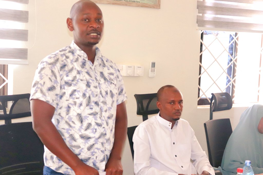 RACIDA_Ngo's tweet image. ✨️🌍 Empowering Community Resilience: Micro-Grants for Crisis-Affected Communities

RACIDA launched #micro_grants totaling Ksh 3,439,650 to support eight (8) #communitygroups in Mandera County through the #SCLR (Support Community-Led Response) approach.

These grants will…