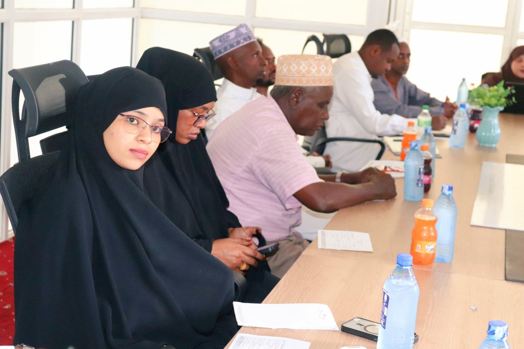 RACIDA_Ngo's tweet image. ✨️🌍 Empowering Community Resilience: Micro-Grants for Crisis-Affected Communities

RACIDA launched #micro_grants totaling Ksh 3,439,650 to support eight (8) #communitygroups in Mandera County through the #SCLR (Support Community-Led Response) approach.

These grants will…