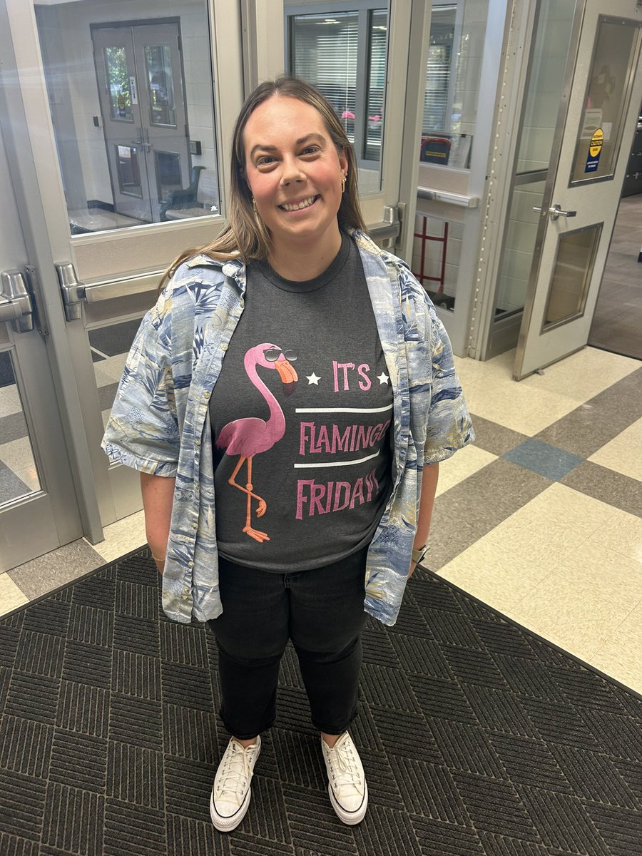 IWMSWolves's tweet image. You know it’s Friday at Woods when…🦩@LCteach_learn @dreiling_grant @Bclaypool63 @aquadockc