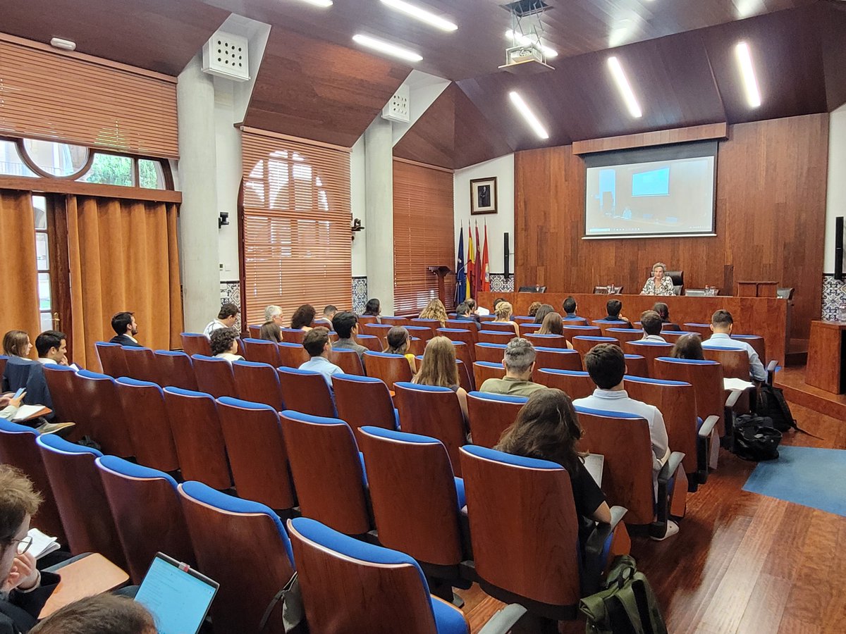 Ana Sánchez Cobaleda (@anasancob) on Twitter photo Inauguración de la I Jornada Ordinaria de la Red #AEPDIRI de Investigadores/as en las primeras etapas de su carrera universitaria a cargo de la Dra. <a href="/EsperanzaOrihu3/">Esperanza Orihuela</a> en <a href="/fderechomur/">Facultad de Derecho Universidad de Murcia</a> ¡Gracias <a href="/aepdiri/">AEPDIRI</a> ! Inauguración de la I Jornada Ordinaria de la Red #AEPDIRI de Investigadores/as en las primeras etapas de su carrera universitaria a cargo de la Dra. <a href="/EsperanzaOrihu3/">Esperanza Orihuela</a> en <a href="/fderechomur/">Facultad de Derecho Universidad de Murcia</a> ¡Gracias <a href="/aepdiri/">AEPDIRI</a> !
