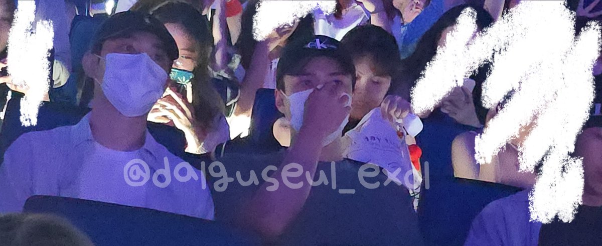 milkteus's tweet photo. sehun and kyungsoo attended chanyeol’s live tour 'city-scape' today! https://t.co/hJnVQbtNVZ