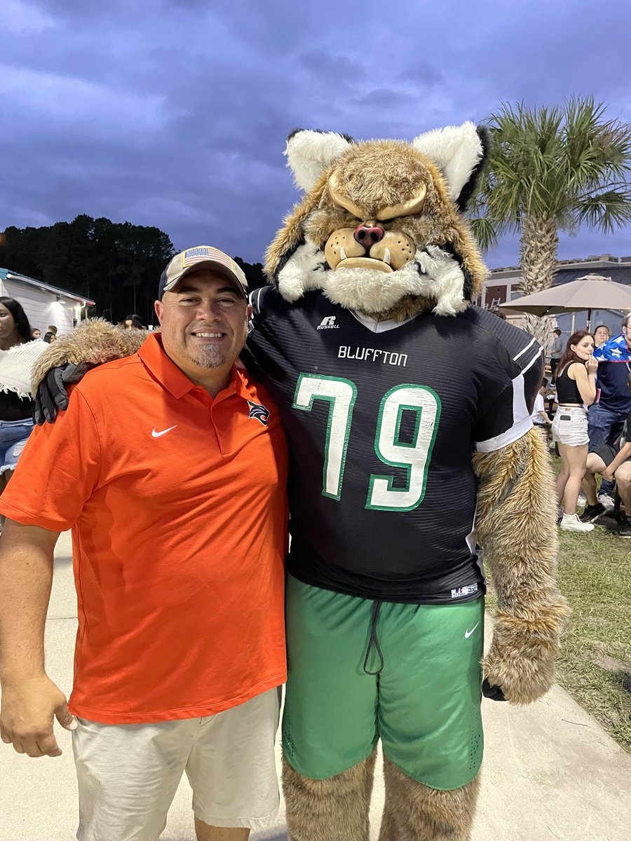 Jamie Brown (@leadership_jb) on Twitter photo Hey Yaāll,
Lost my voice singinā so hereās something to share w/ your students this morningā¦
Back to school means Fall sports are kicking off!
Be aware of the brand that is your school. Your mascot is more than a logo.
<a href="/NCMiddle/">NCMLE 'Moving the Middle Forward'</a> <a href="/The_SCAMLE/">SC Association for Middle Level Education</a> <a href="/AMLE/">AMLE</a> <a href="/J_Renaissance/">Jostens Renaissance</a> #BeTheBrand Hey Yaāll,
Lost my voice singinā so hereās something to share w/ your students this morningā¦
Back to school means Fall sports are kicking off!
Be aware of the brand that is your school. Your mascot is more than a logo.
<a href="/NCMiddle/">NCMLE 'Moving the Middle Forward'</a> <a href="/The_SCAMLE/">SC Association for Middle Level Education</a> <a href="/AMLE/">AMLE</a> <a href="/J_Renaissance/">Jostens Renaissance</a> #BeTheBrand