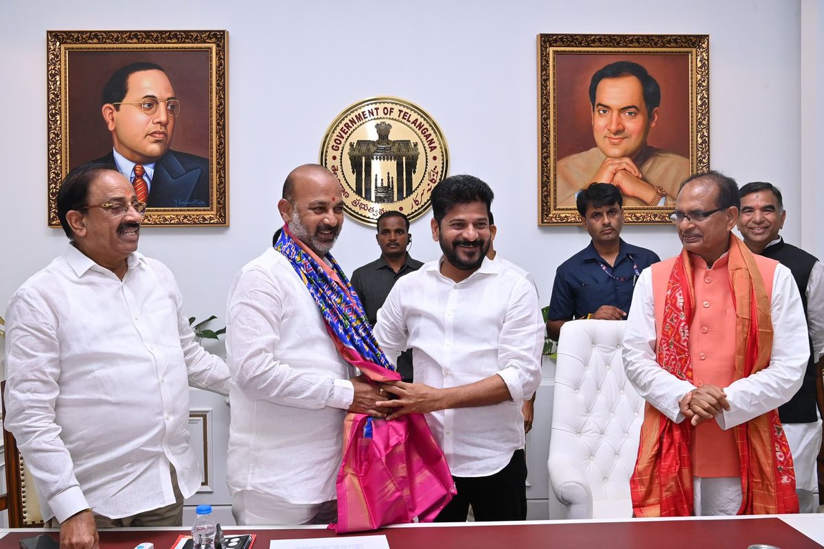 bandisanjay_bjp's tweet photo. Met Hon’ble Telangana Chief Minister Shri @revanth_anumula garu and Hon’ble Deputy Chief Minister Shri @Bhatti_Mallu garu at Dr B.R Ambedkar Telangana Secretariat along with Hon’ble Union Minister Shri @ChouhanShivraj ji to take a stock of the recent floods and the relief measures, following an aerial survey in Khammam.