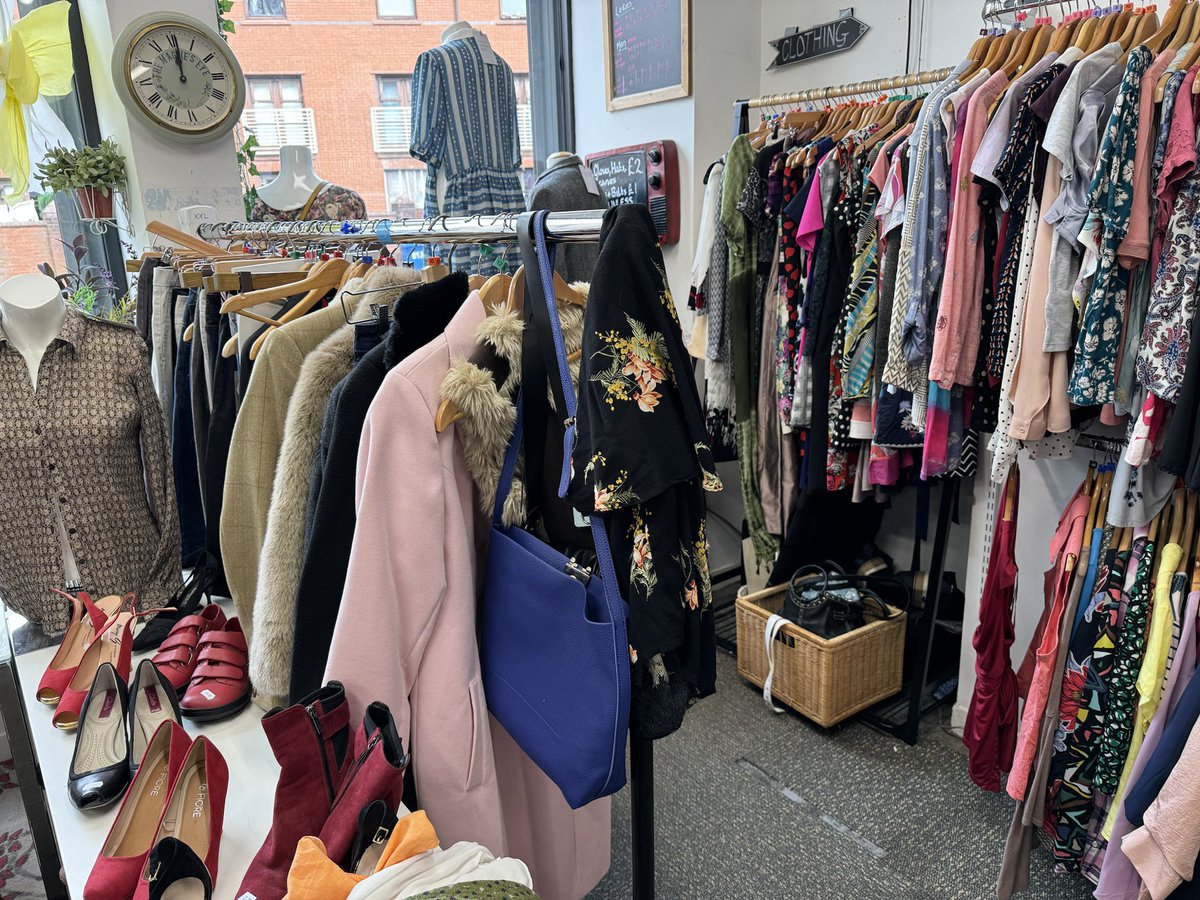 As it is #ZeroWasteWeek, we are sharing some interesting figures as to how much we help avoid landfill and give a second life to the donations we receive. Last year, we sold over 6000 items of high-end high street and vintage clothing in The Magpie's Eye Gallery 1/2