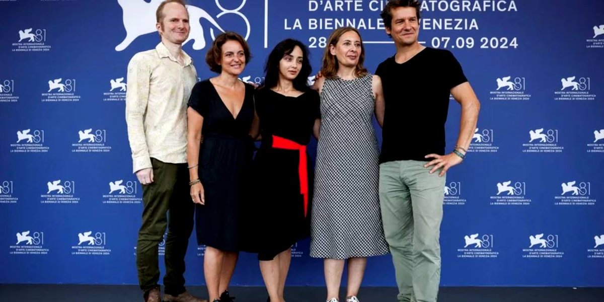 Gerashchenko_en's tweet image. At the 81st Venice International Film Festival, the documentary "Russians at War" by Russian director Anastasia Trofimova was officially presented. This film is a pure example of Russian propaganda. Actually, the director used to work for Russia Today. 

The Ukrainian documentary…