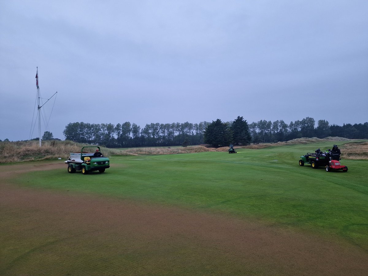 The course is in great shape ahead of tomorrow's first round of Autumn meet <a href="/SandAGolfClub/">S&A Golf Club</a> 
The lads have done a great job as always after a dynaseed over the greens to start the week the surfaces are looking class 👌🔥
