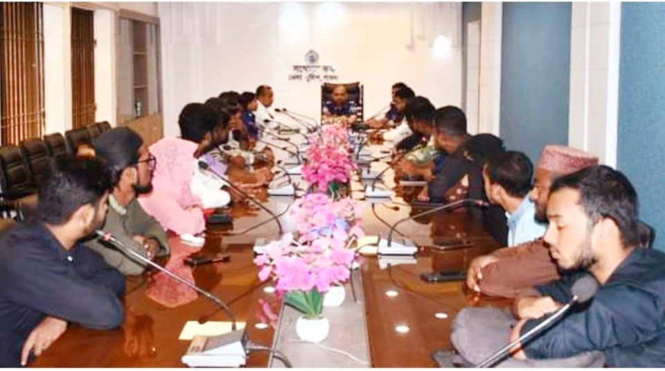 পাবনায় সাংবাদিকদের সাথে নবাগত পুলিশ সুপারের মতবিনিময় সভা