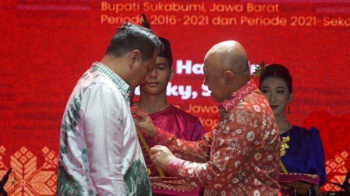 Sukses Bina Koperasi dan UKM di Banjarbaru, Wali Kota Aditya Raih Penghargaan dari Menteri Teten dlvr.it/TCvSlW