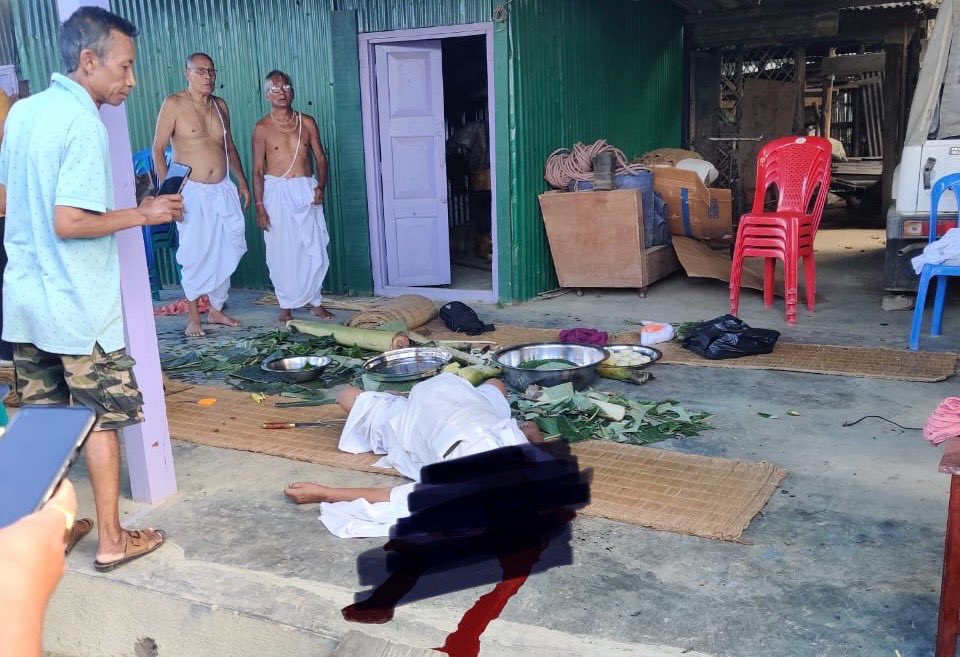 #BreakingNews: A suspected crude rocket attack by #Kuki armed groups targeted the residence of late Ex-Chief Minister of #Manipur, M. Koireng at #Moirang Kumam, Sendra Road in #Bishnupur District Friday afternoon. The attack resulted in one fatality and at least five injuries.