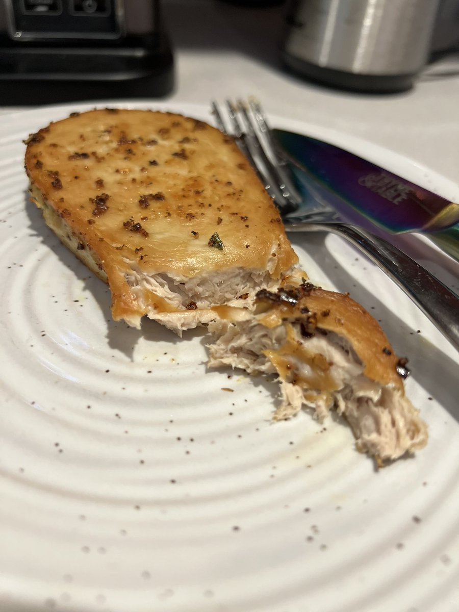 Roxi ☮️ tweet media