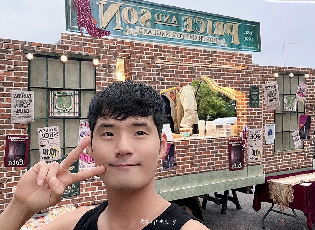 💋𝑩𝒆 𝒚𝒐𝒖𝒓𝒔𝒆𝒍𝒇
#뮤아이 #서경수