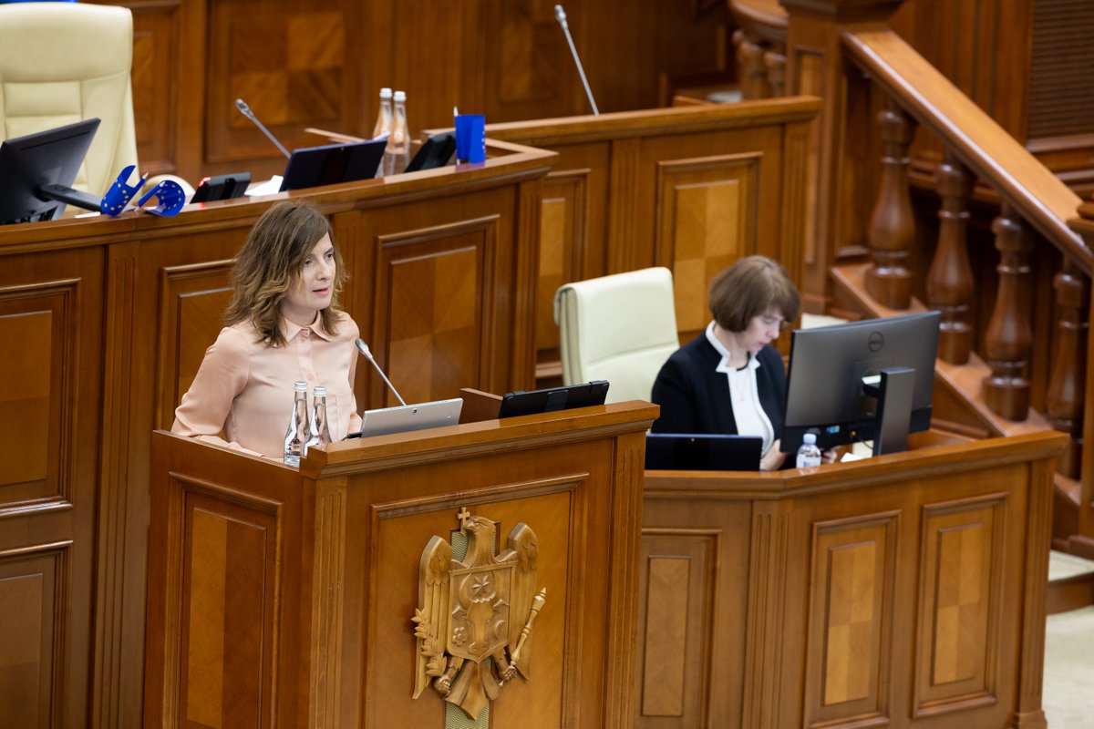 Corina Ajder tweet media