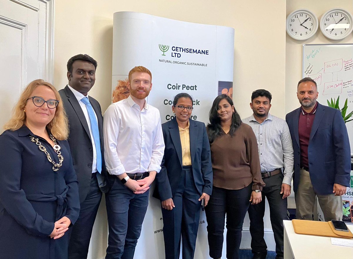 Welcomed new Uxbridge &amp; S Ruislip MP <a href="/DannyBeales/">Danny Beales MP</a> to <a href="/HTAnews/">HTA News</a> members Gethsemane - we discussed coir, peat-free, trade, exports, horticulture, finance, supply-chains and the value of urban green spaces - fascinating and valuable visit to a start-up with green growth ambitions 🌿